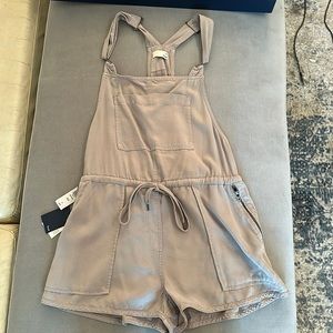 Aritzia Wilfred Free Beatriz Romper - Ashen Cendré